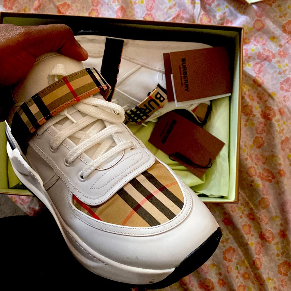 Burberry sz 12